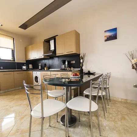 Village View House Apartment *